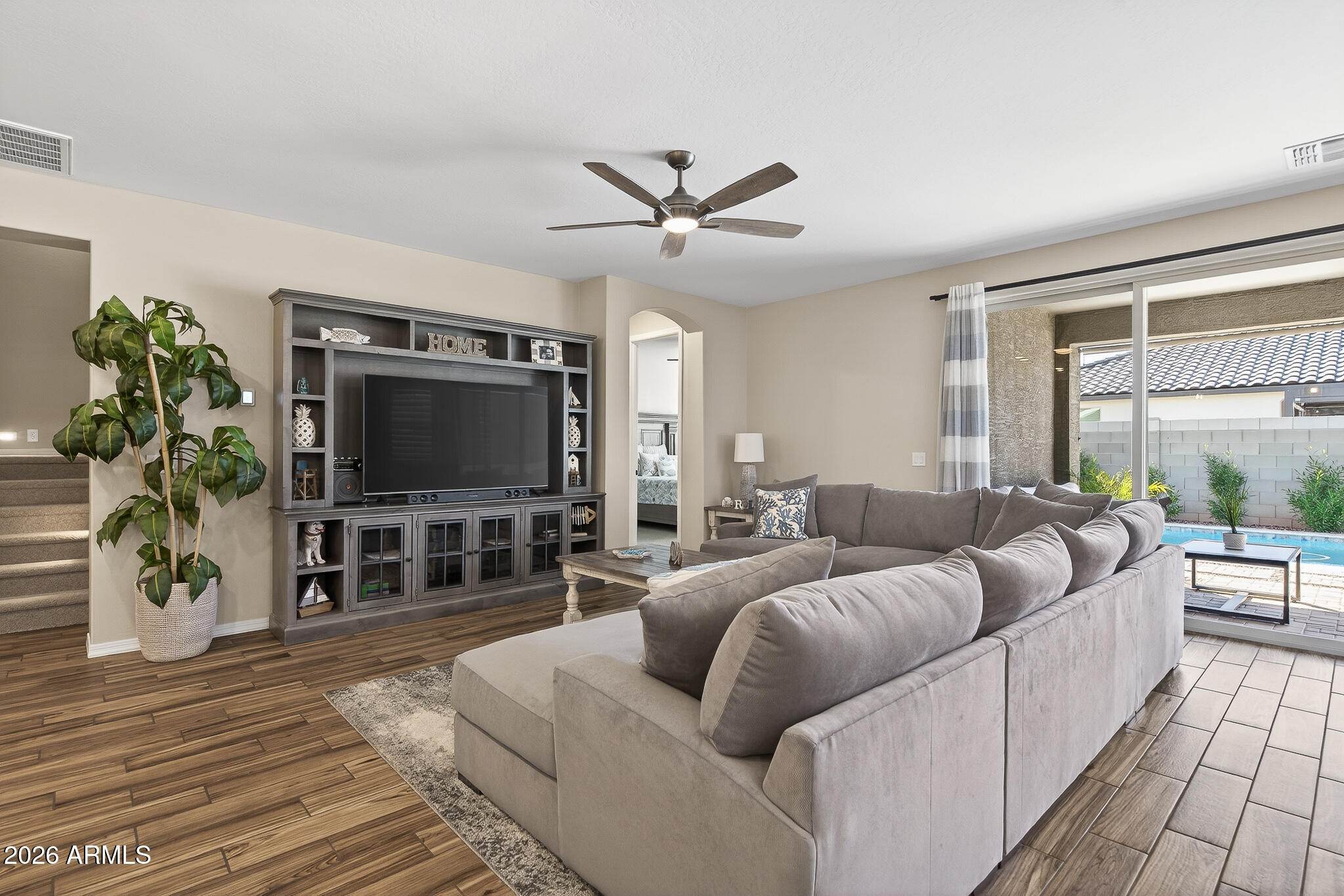 9967 W PINCHOT Avenue