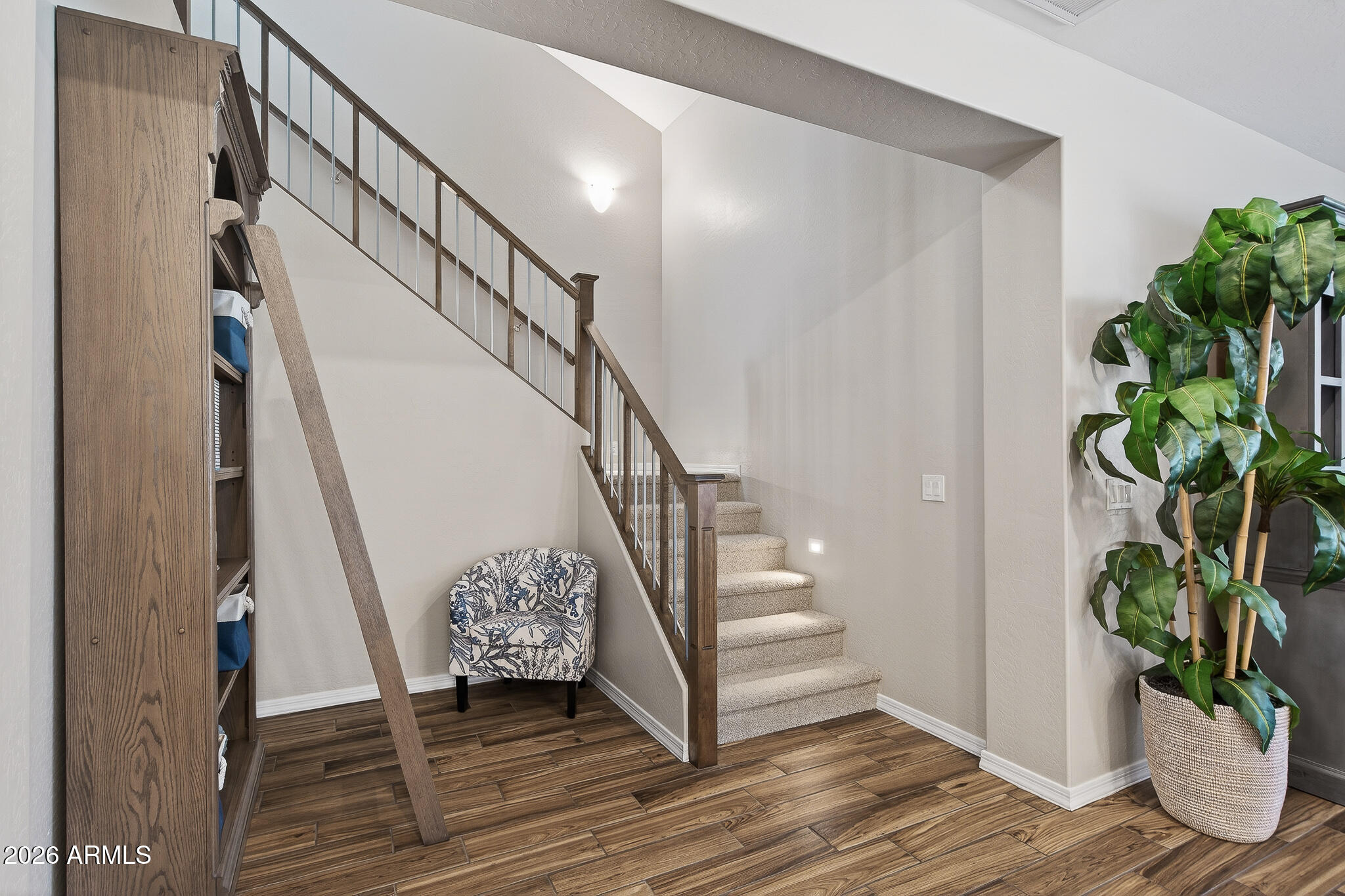 9967 W PINCHOT Avenue