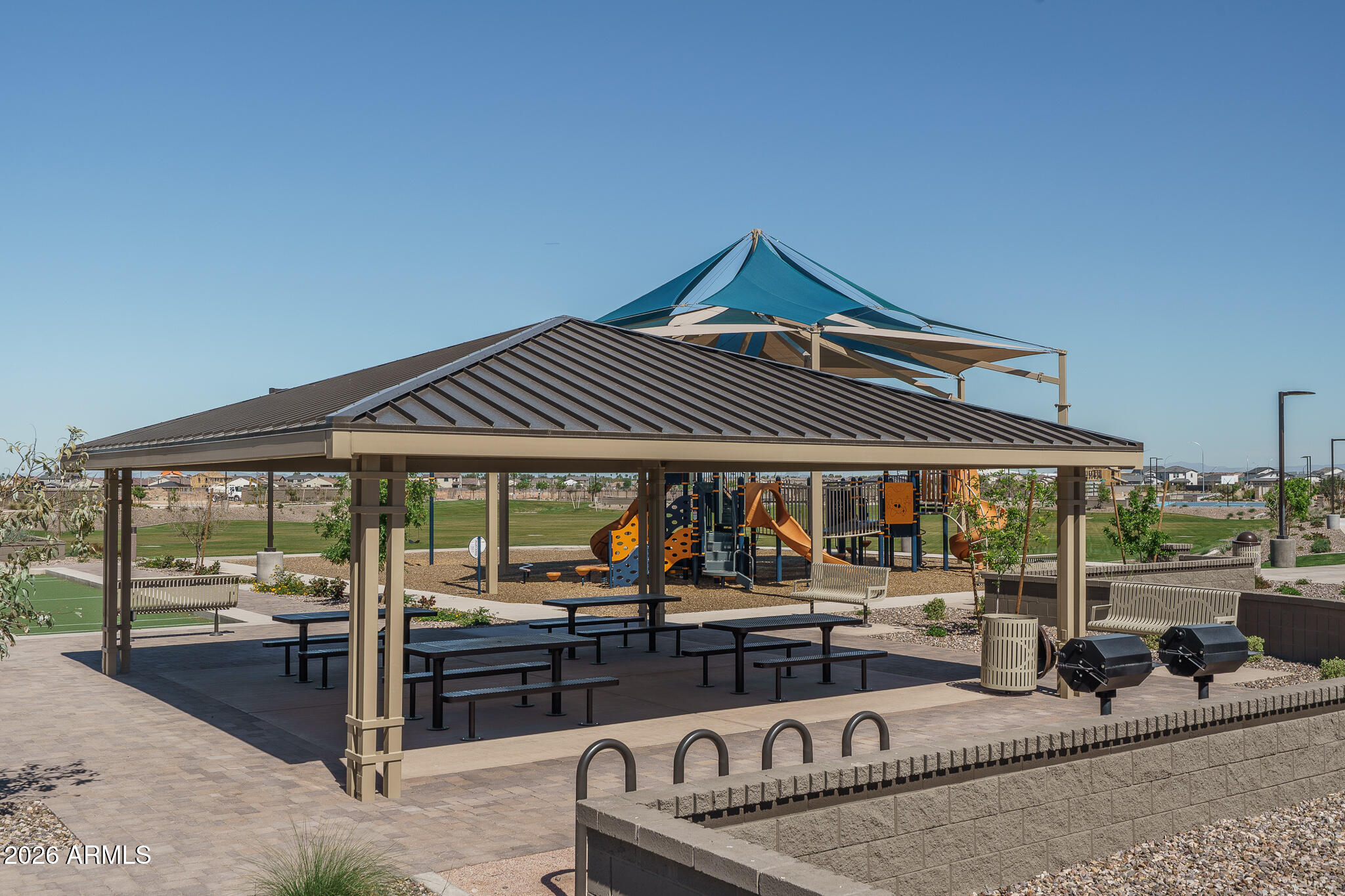 9967 W PINCHOT Avenue