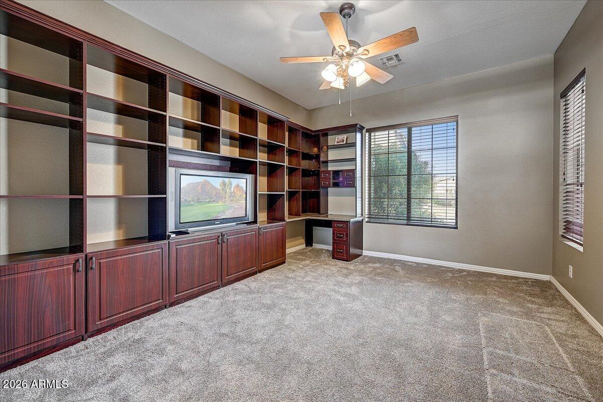 3046 W TWAIN Court