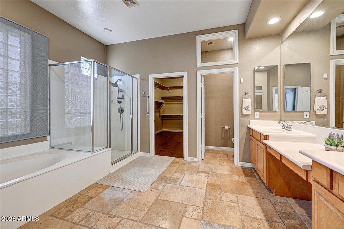 3046 W TWAIN Court