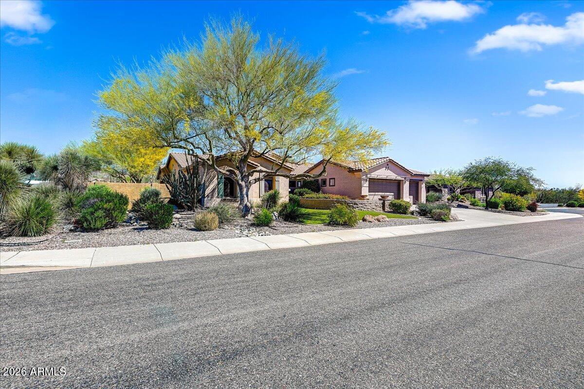 3046 W TWAIN Court