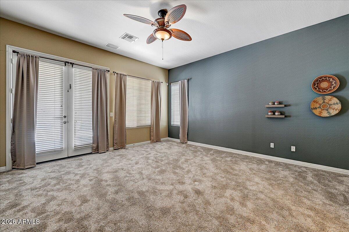 3046 W TWAIN Court