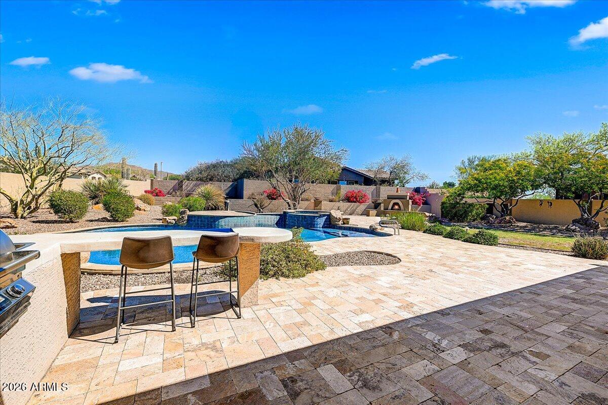 3046 W TWAIN Court