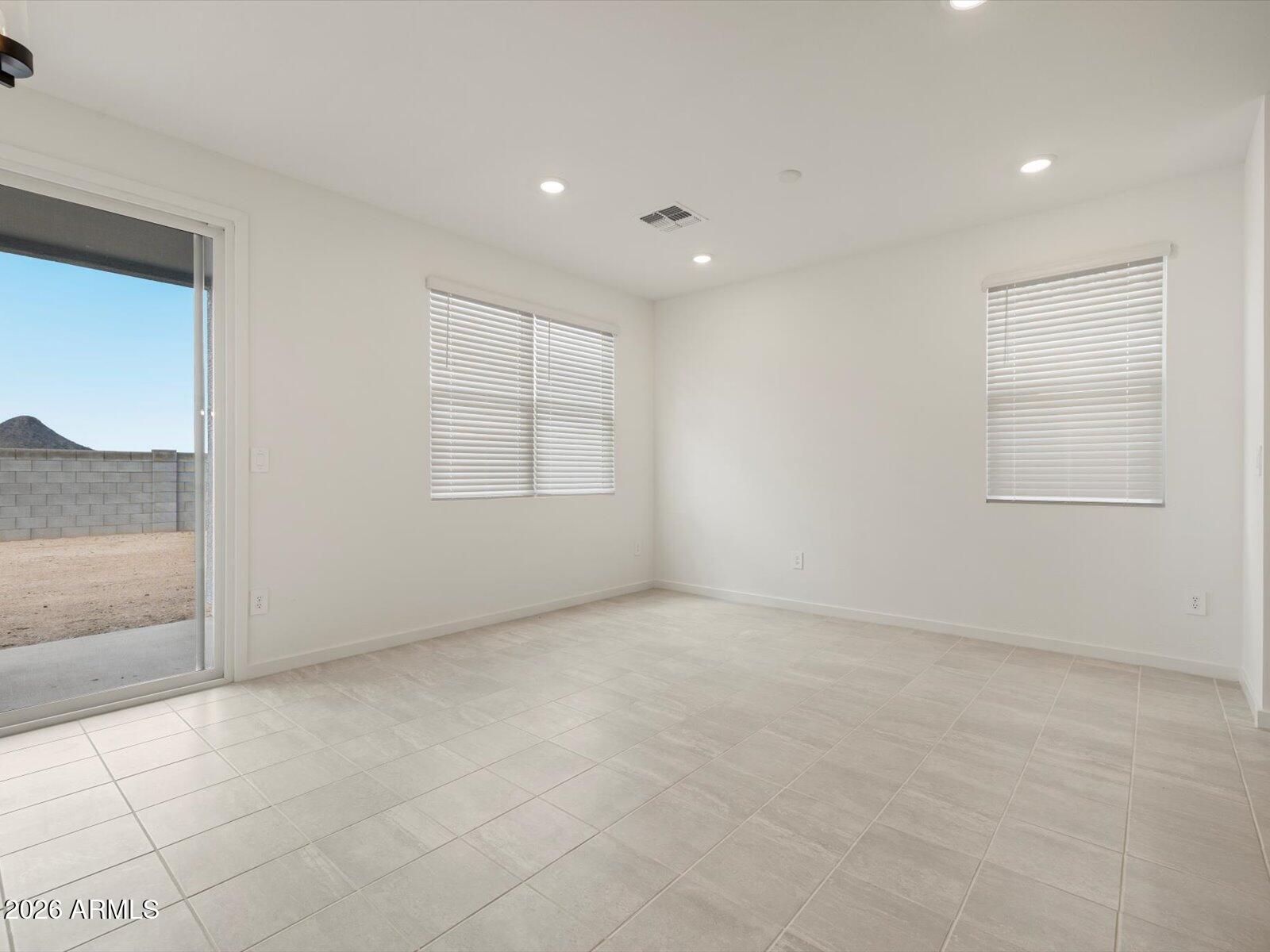 33105 N NOIR Drive