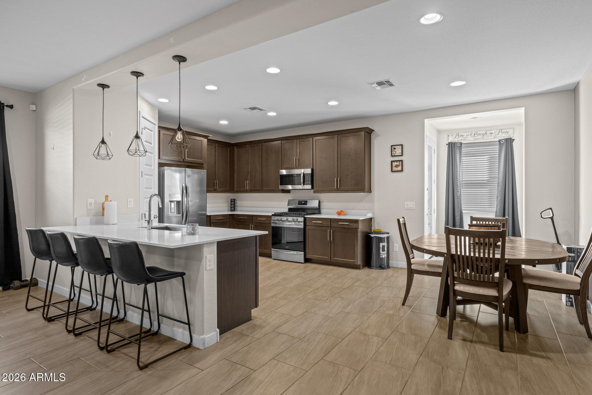 4143 E APPALOOSA Road