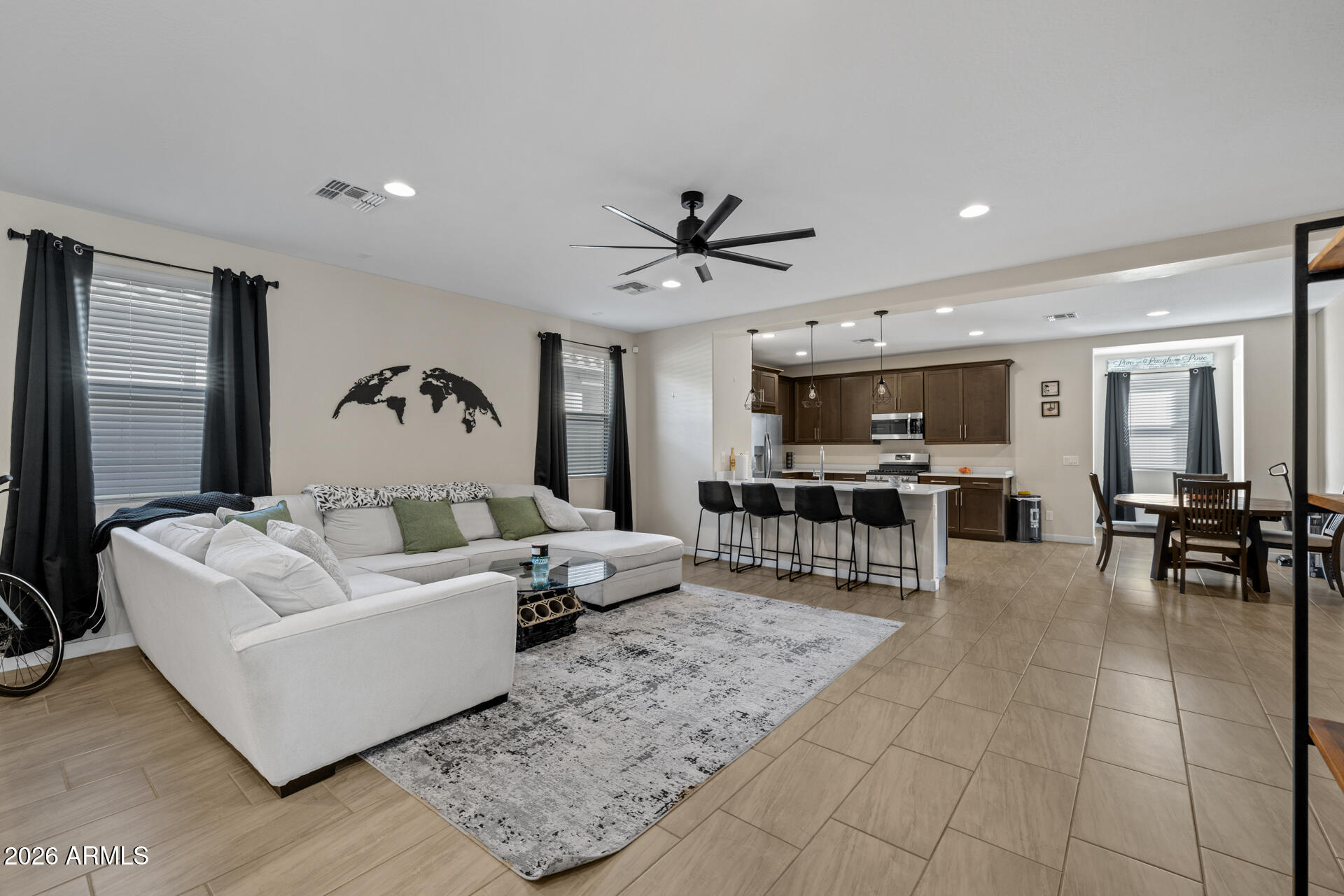 4143 E APPALOOSA Road