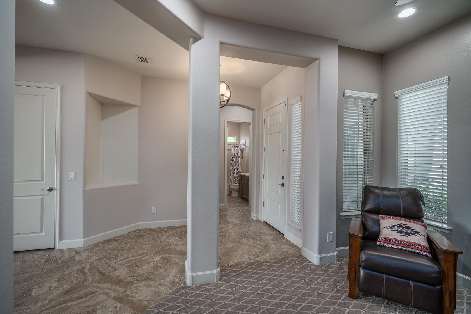 18215 W DESERT SAGE Drive