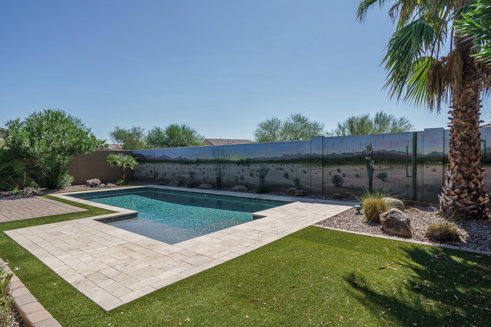 18215 W DESERT SAGE Drive