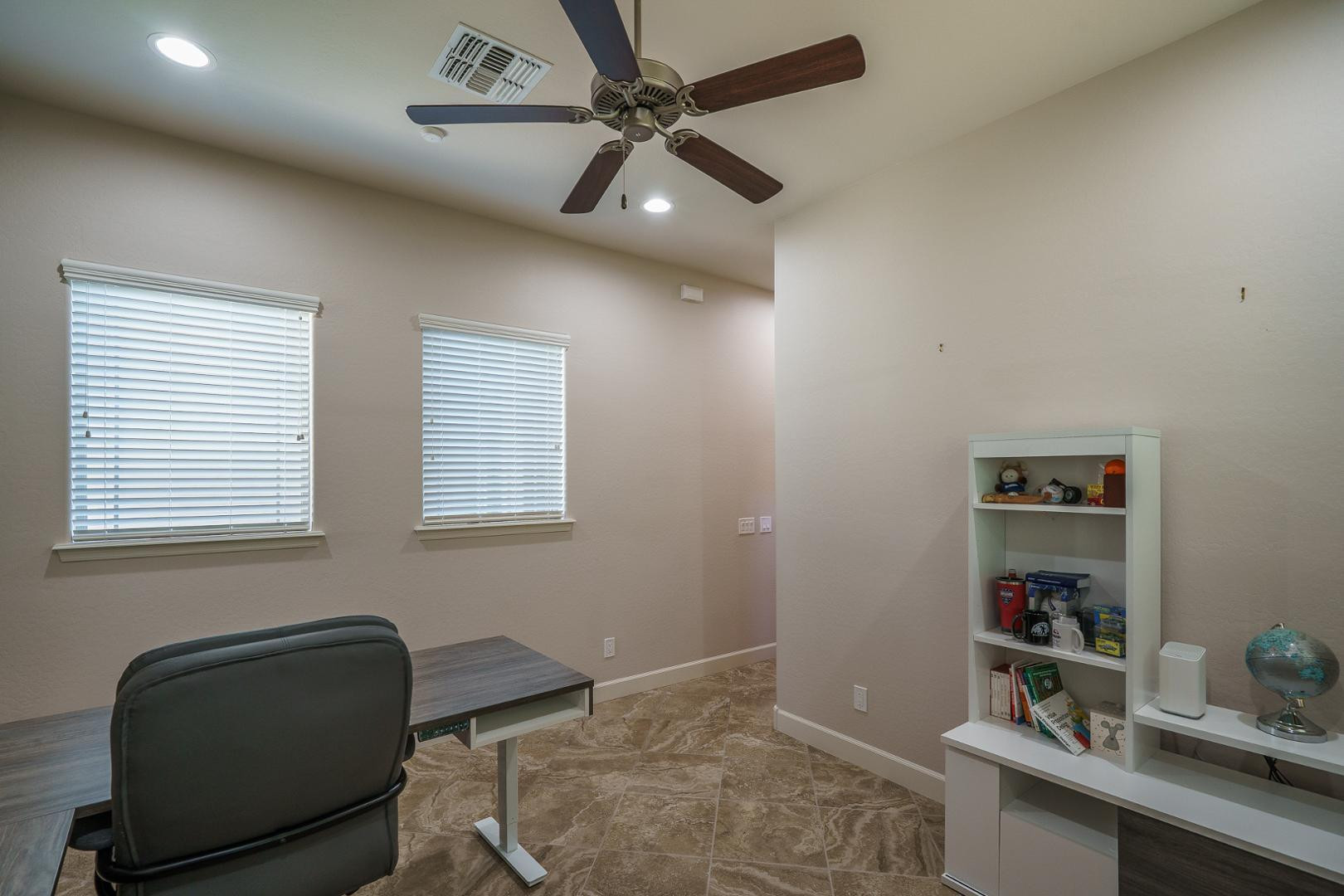 18215 W DESERT SAGE Drive