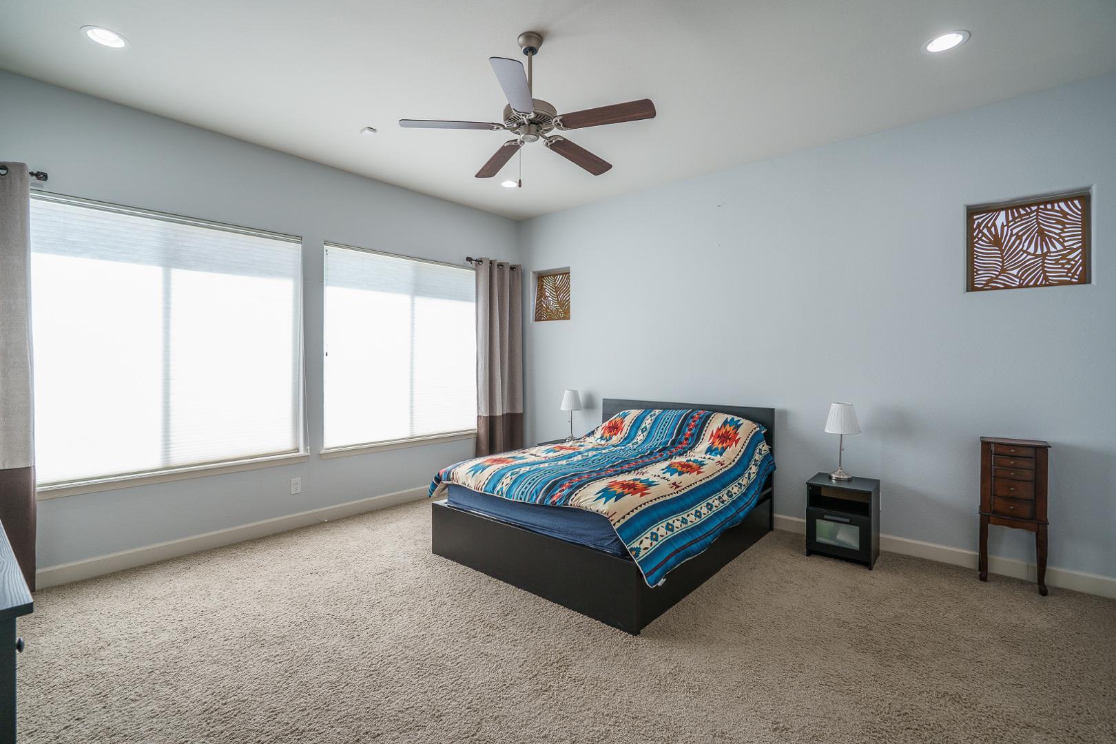 18215 W DESERT SAGE Drive