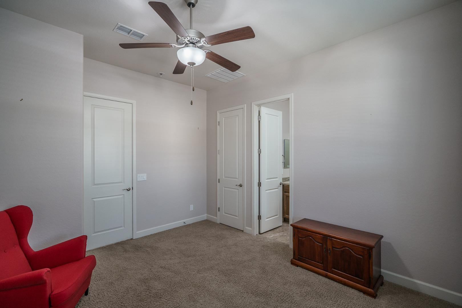 18215 W DESERT SAGE Drive