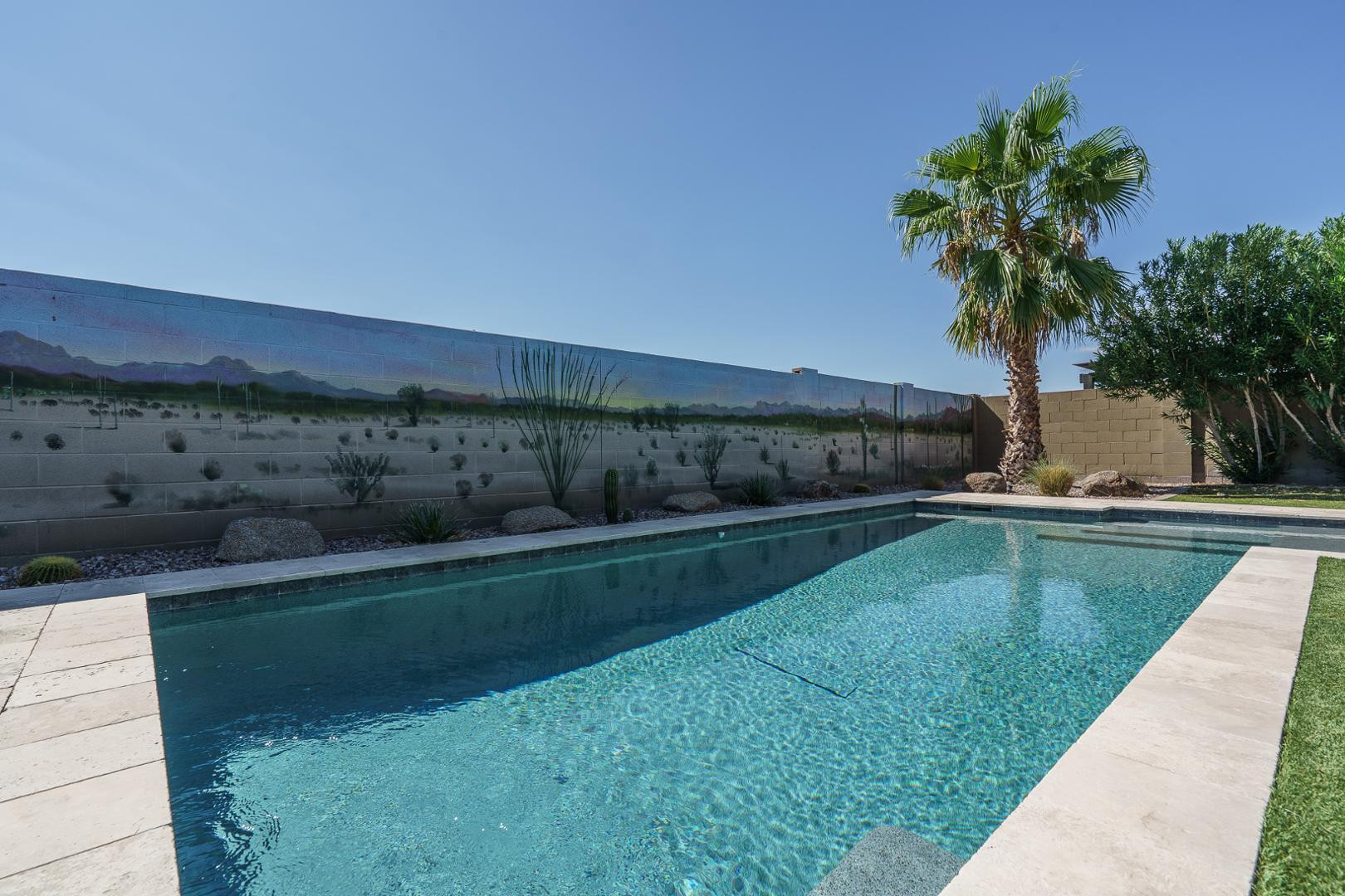 18215 W DESERT SAGE Drive