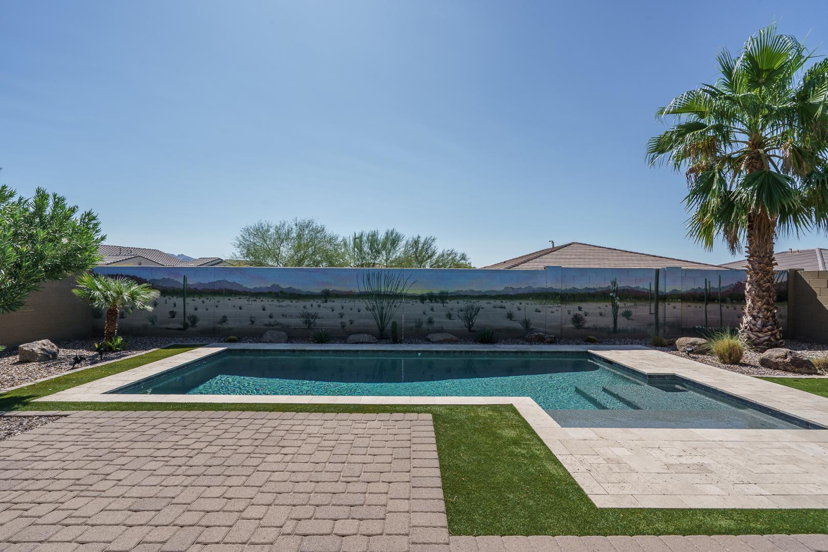 18215 W DESERT SAGE Drive