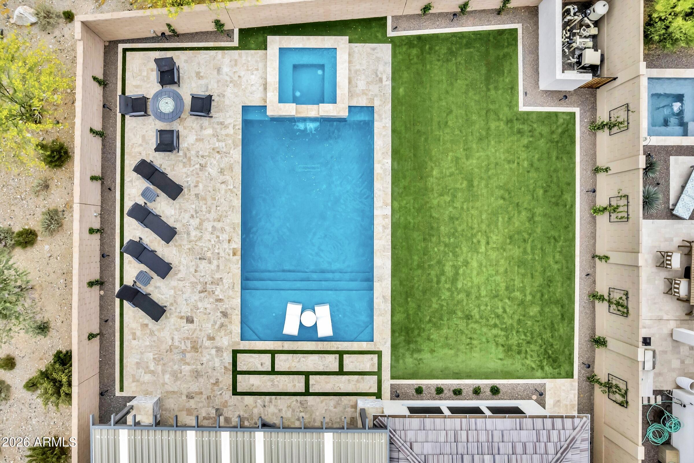 21333 W Hillcrest Boulevard