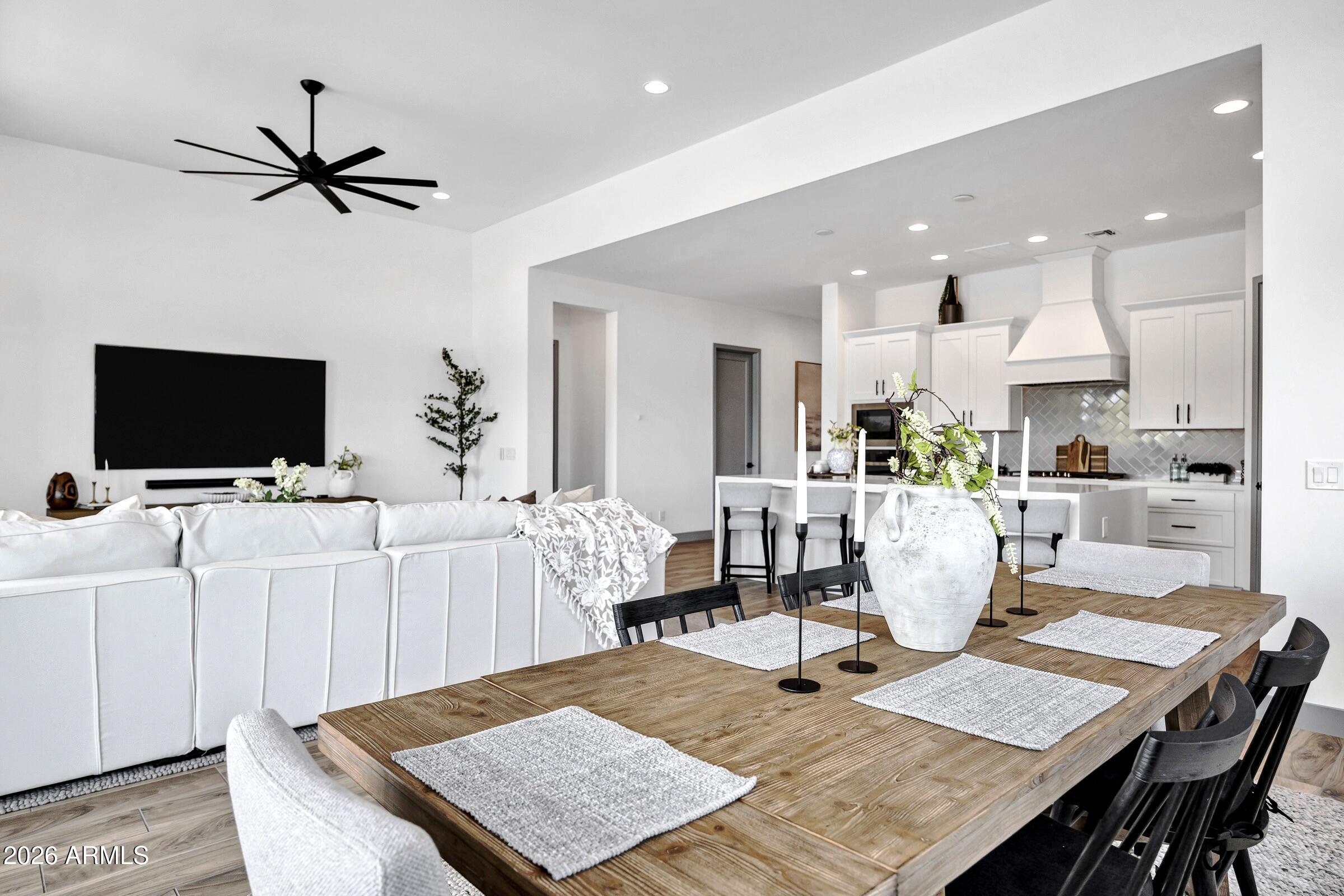 21333 W Hillcrest Boulevard