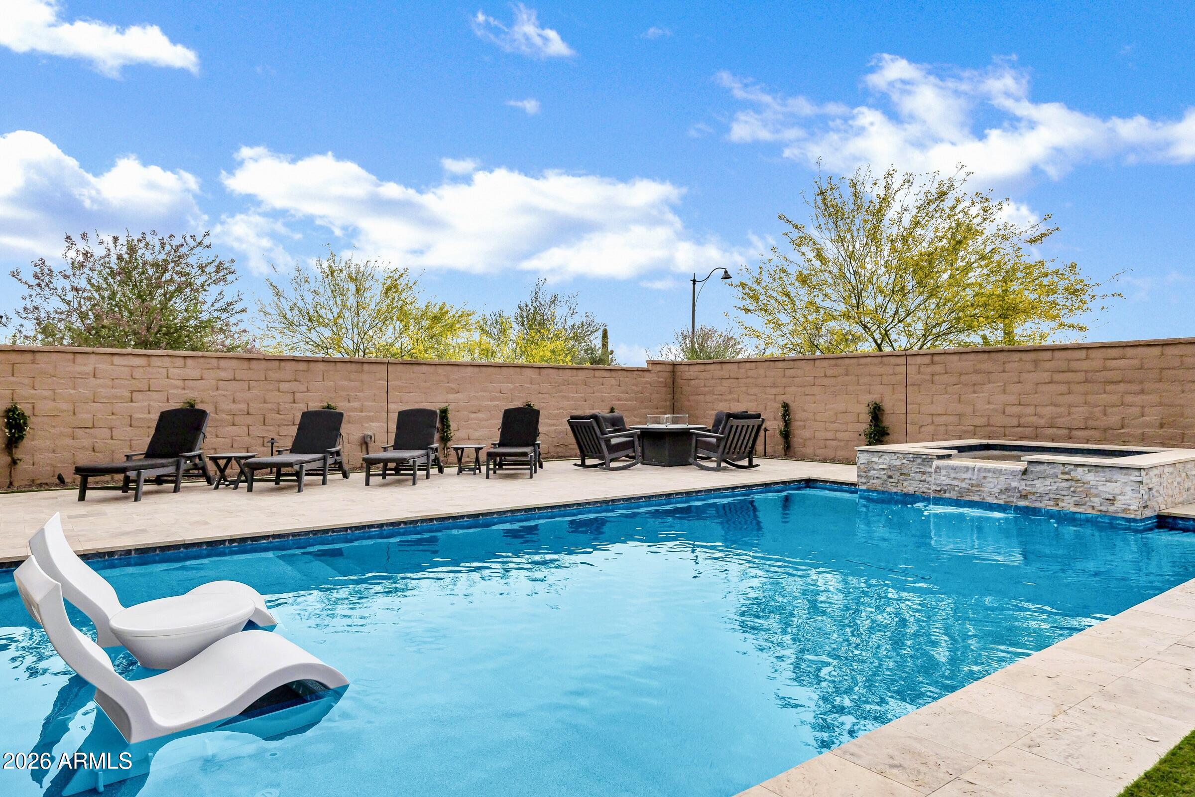 21333 W Hillcrest Boulevard