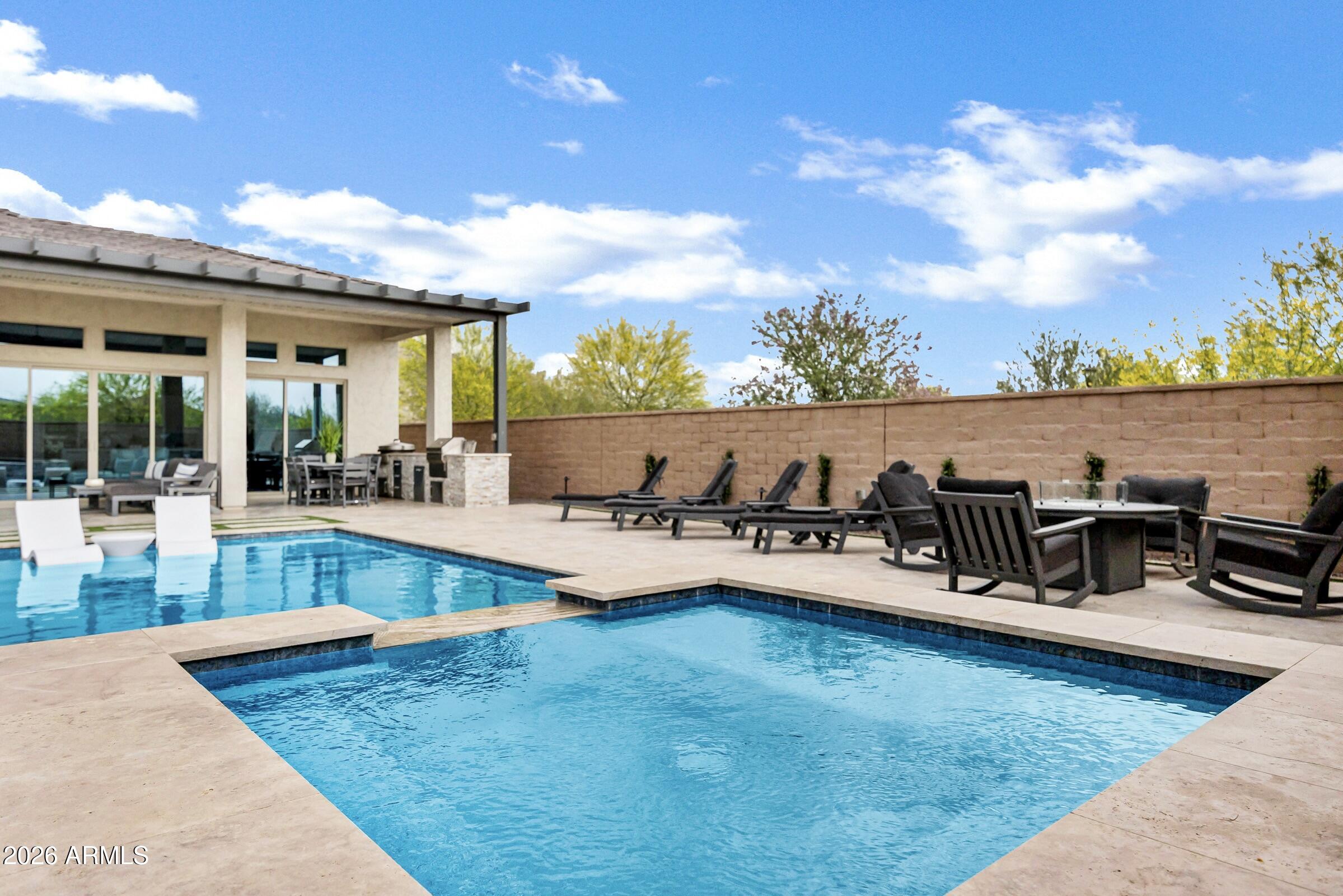 21333 W Hillcrest Boulevard