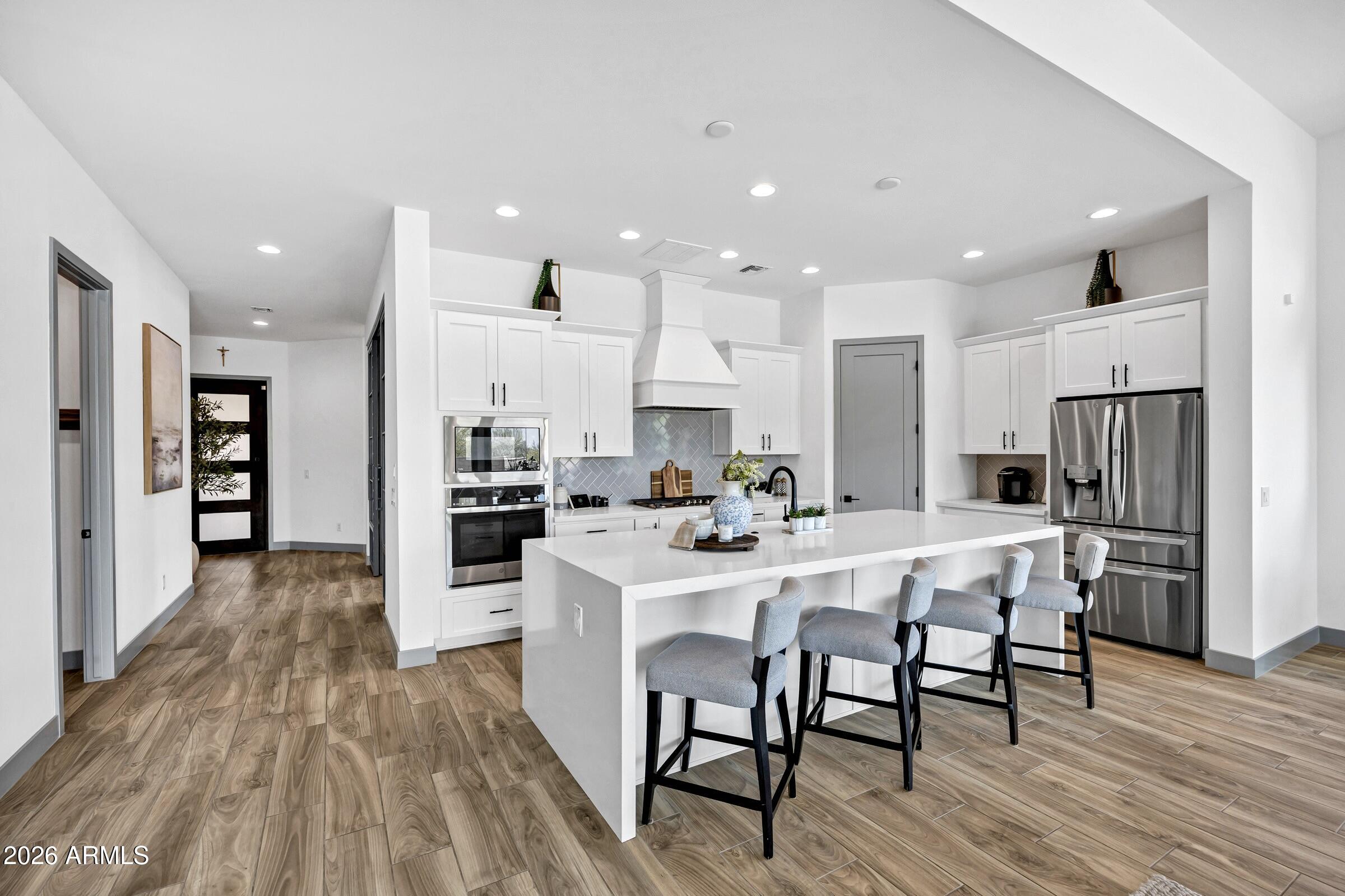 21333 W Hillcrest Boulevard