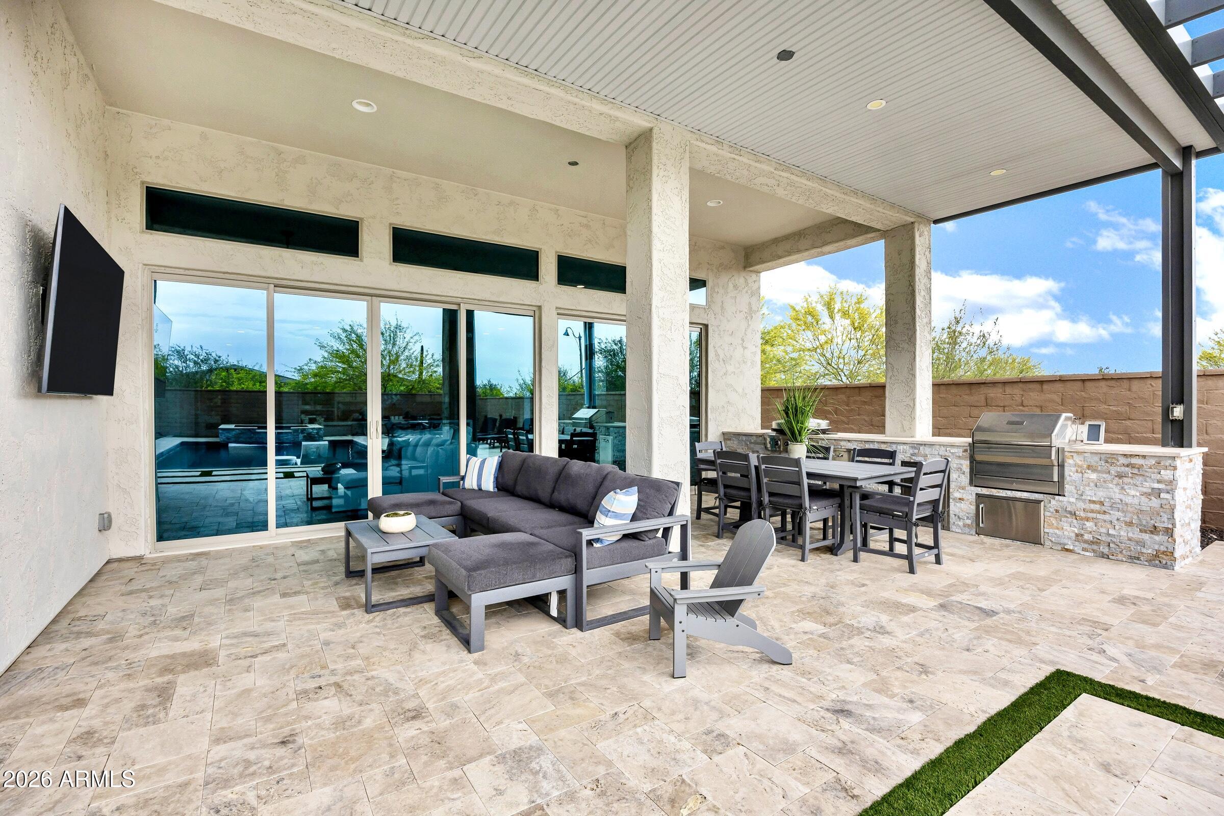 21333 W Hillcrest Boulevard