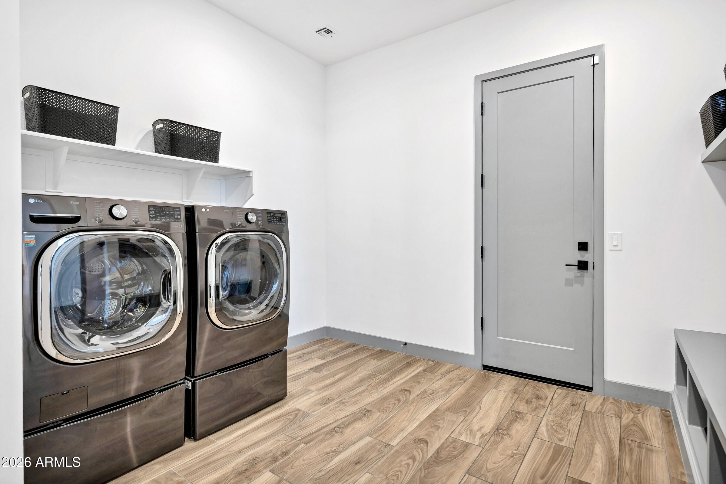 21333 W Hillcrest Boulevard