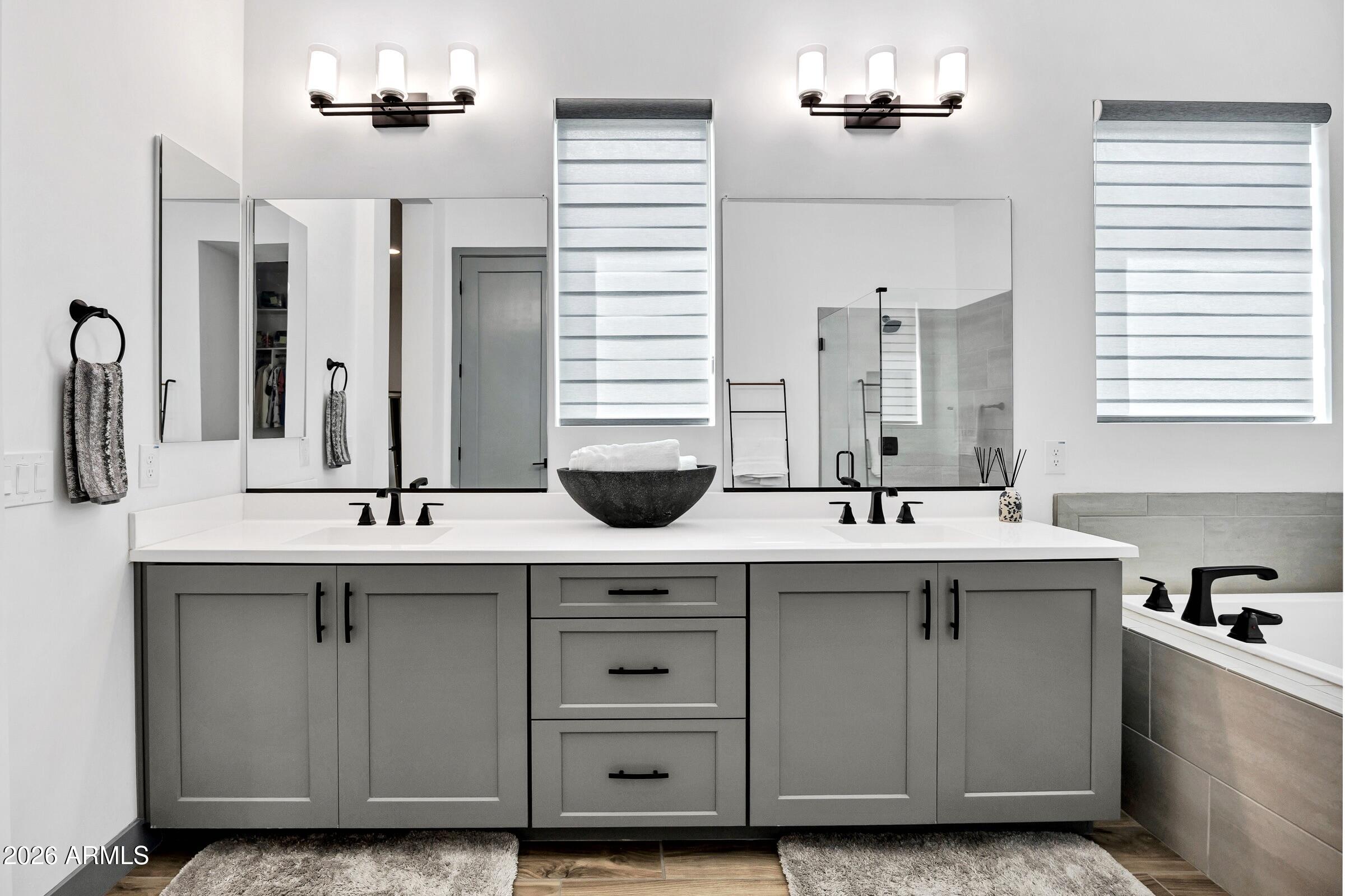 21333 W Hillcrest Boulevard