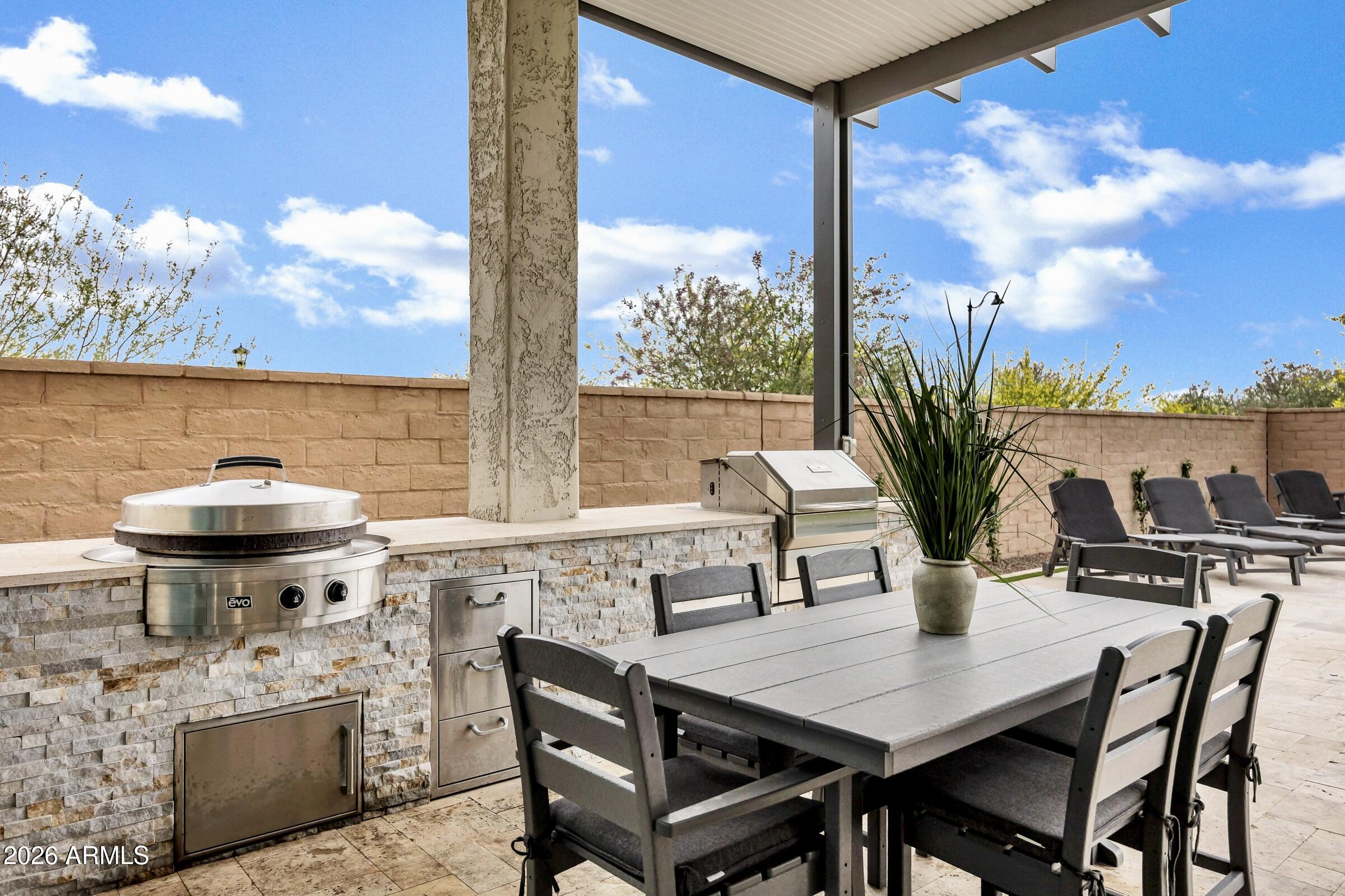 21333 W Hillcrest Boulevard