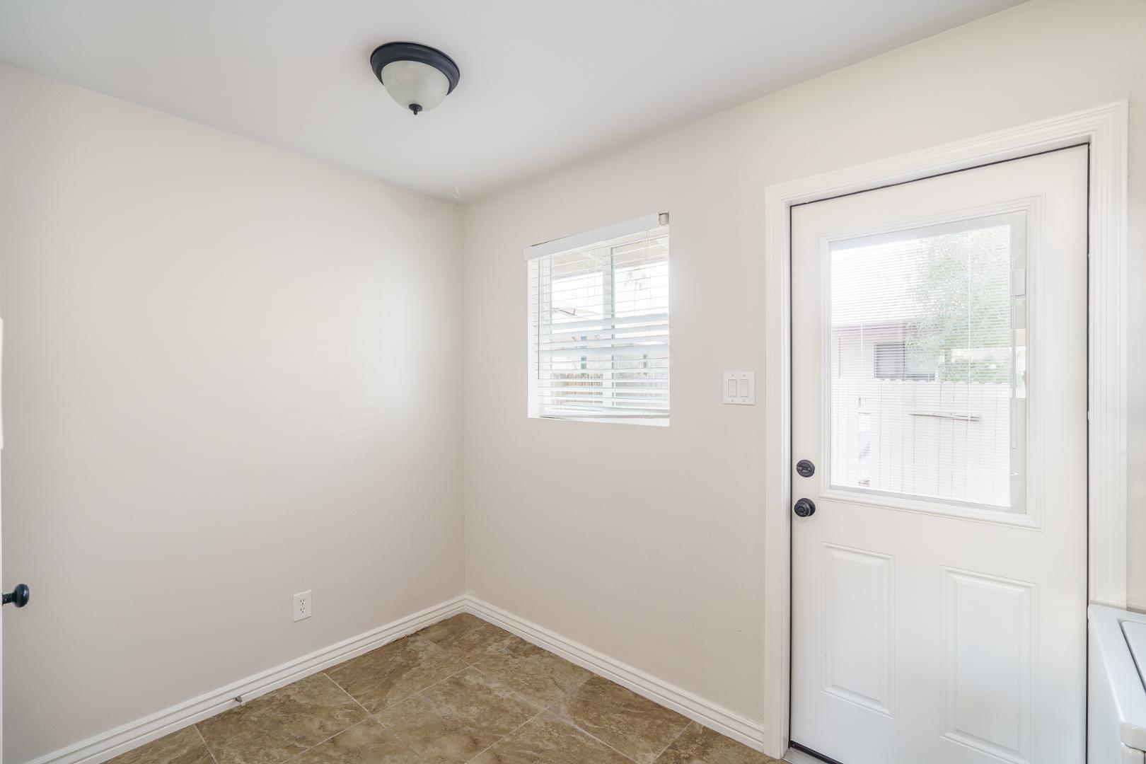 7802 E Heatherbrae Avenue 3