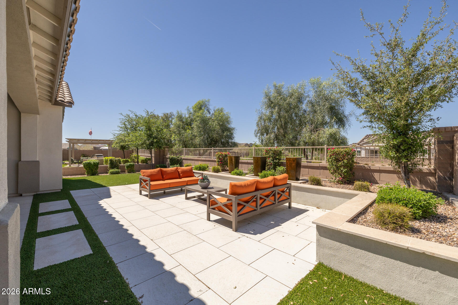 23024 E ARROWHEAD Trail