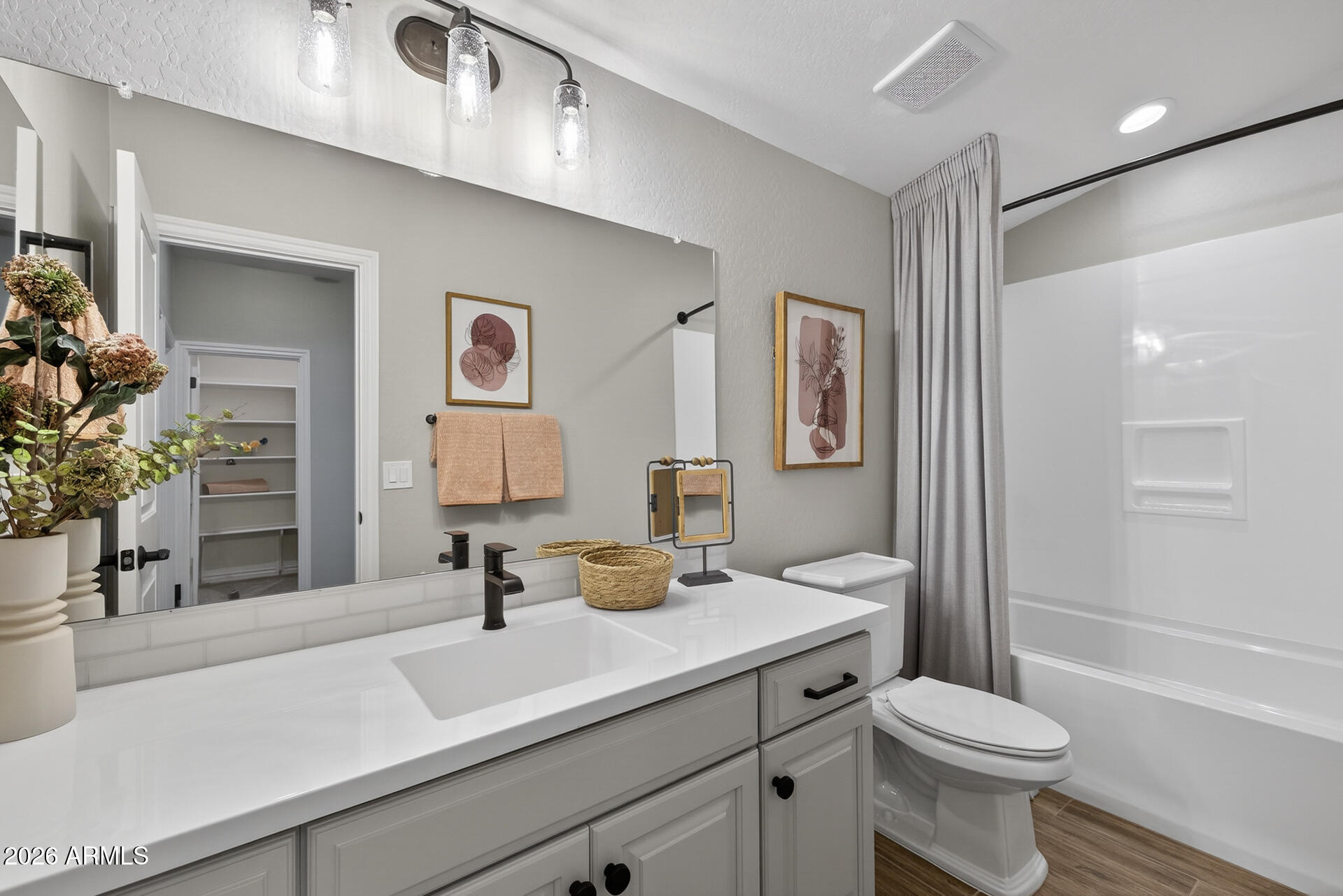 23024 E ARROWHEAD Trail