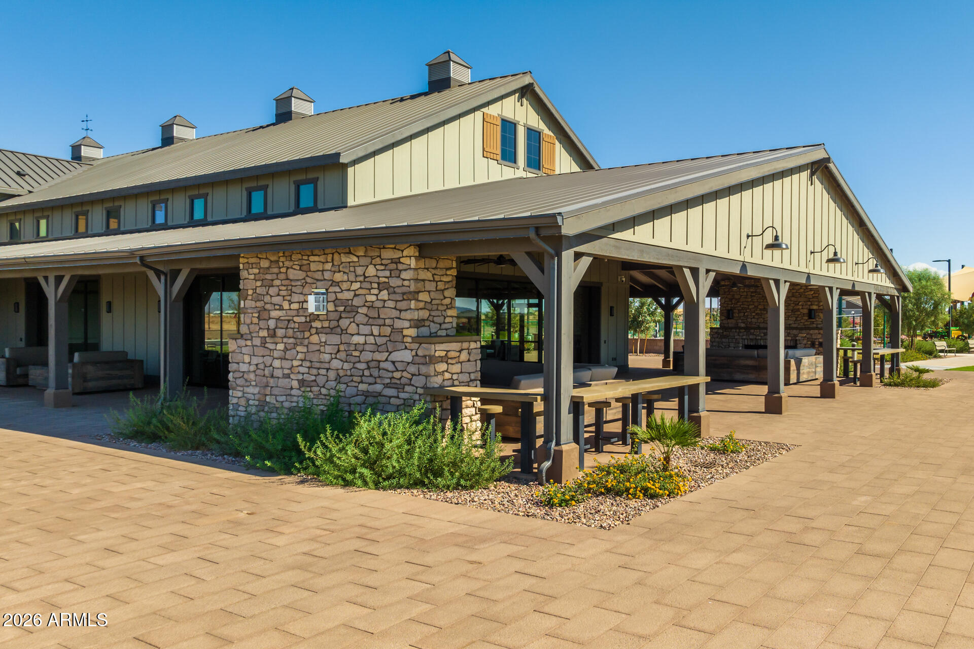 23032 E ARROWHEAD Trail