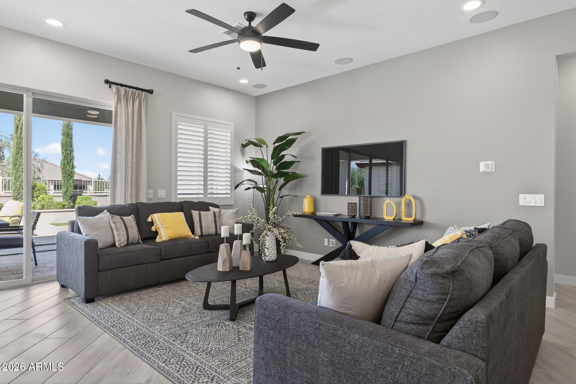 23040 E ARROWHEAD Trail