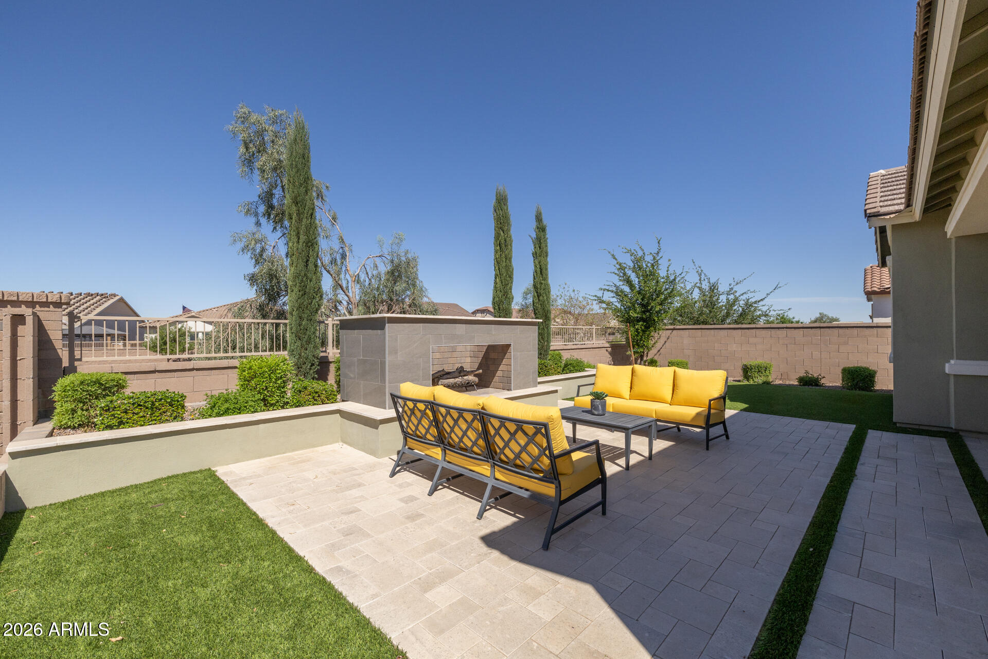 23040 E ARROWHEAD Trail