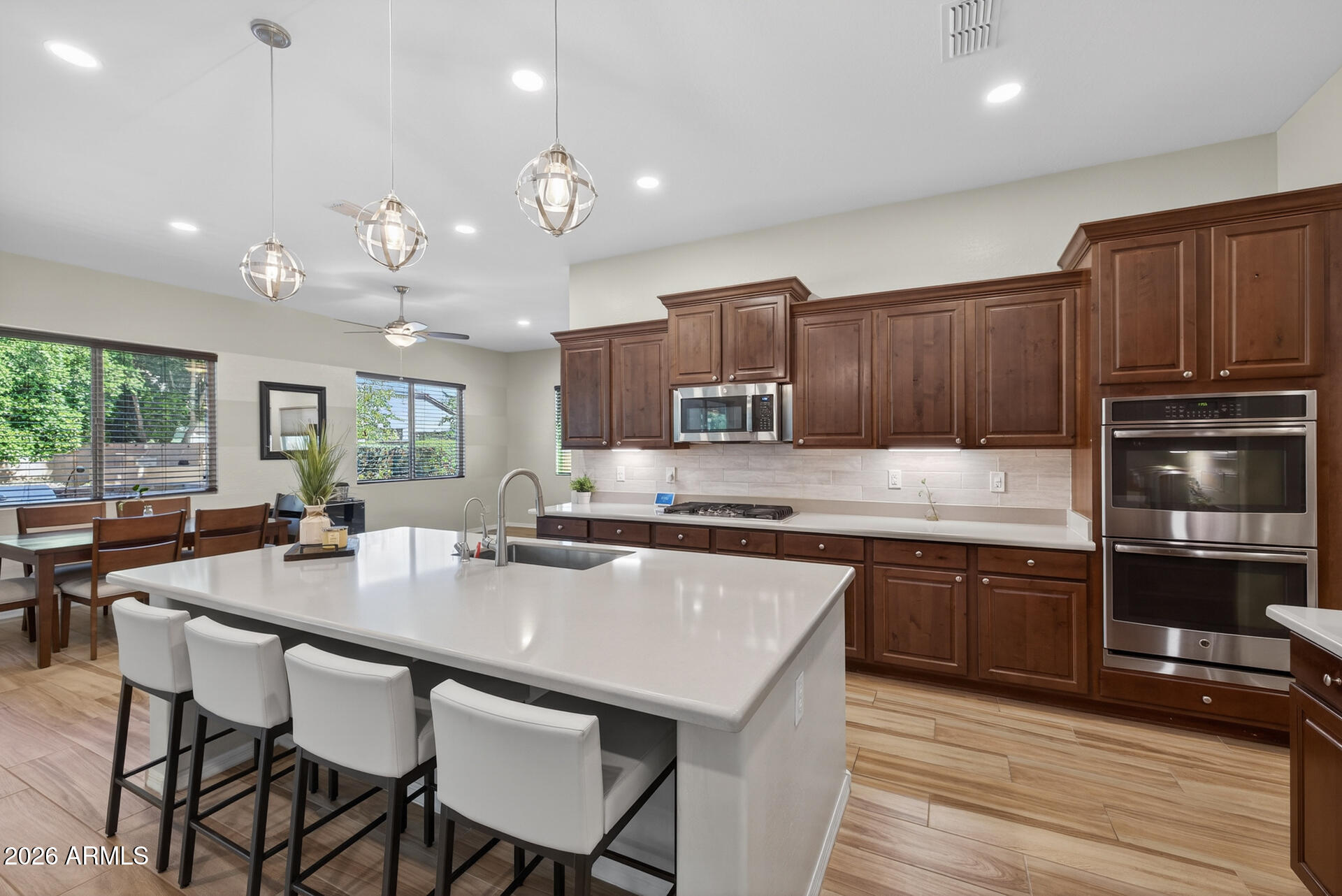 3524 E LOMA VISTA Street