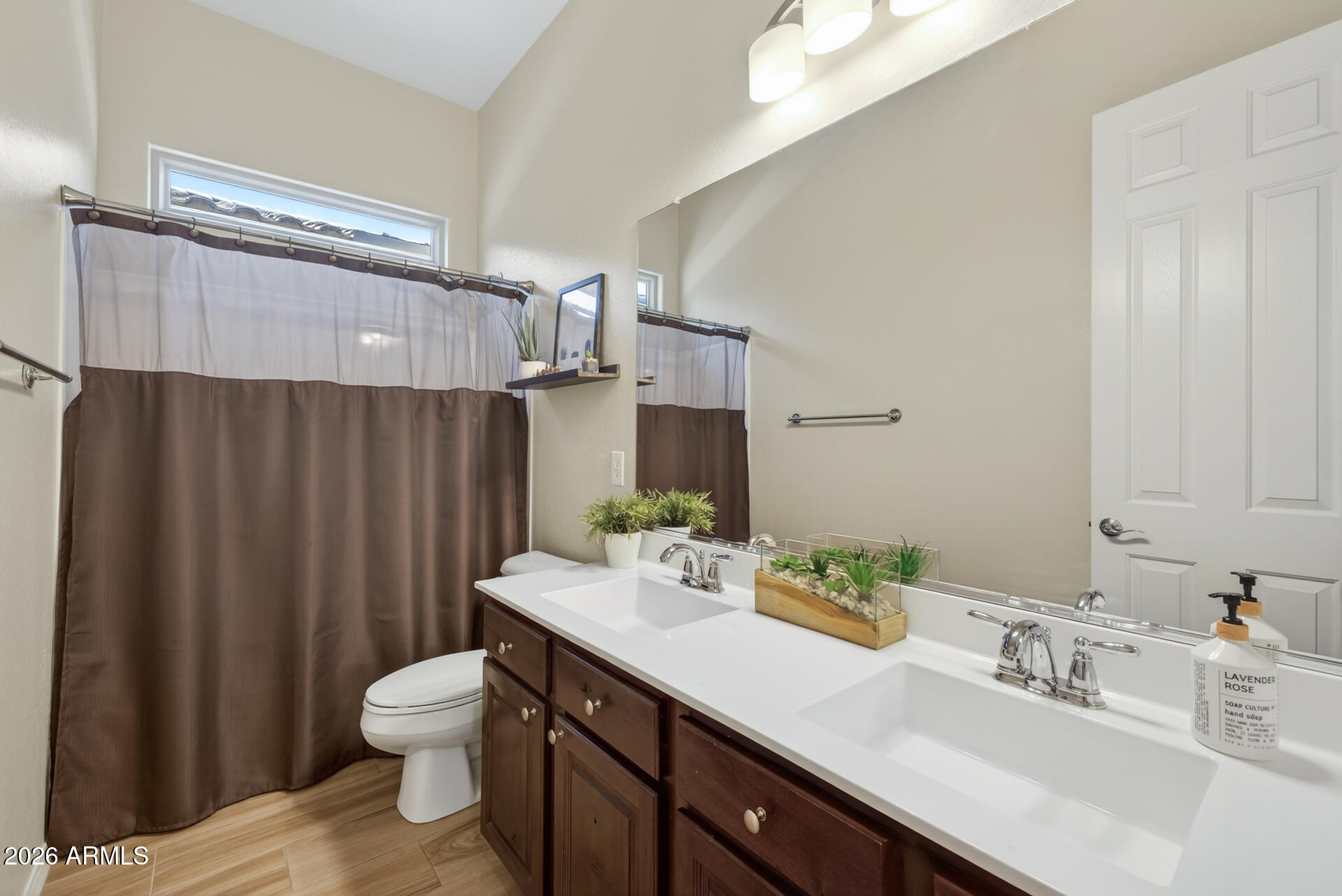 3524 E LOMA VISTA Street