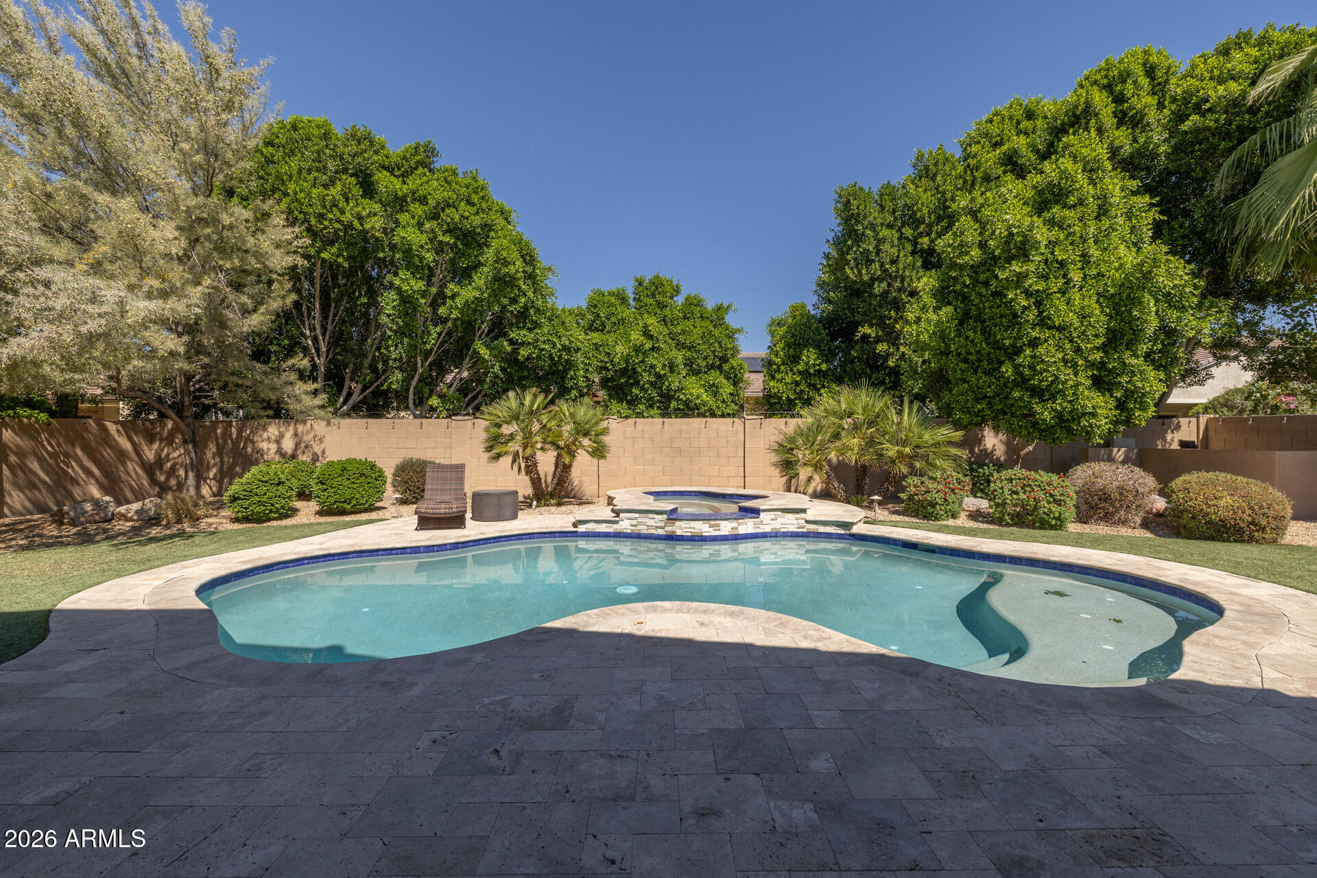 3524 E LOMA VISTA Street