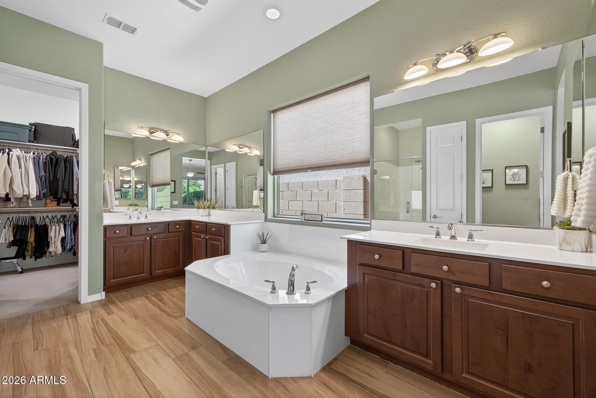 3524 E LOMA VISTA Street