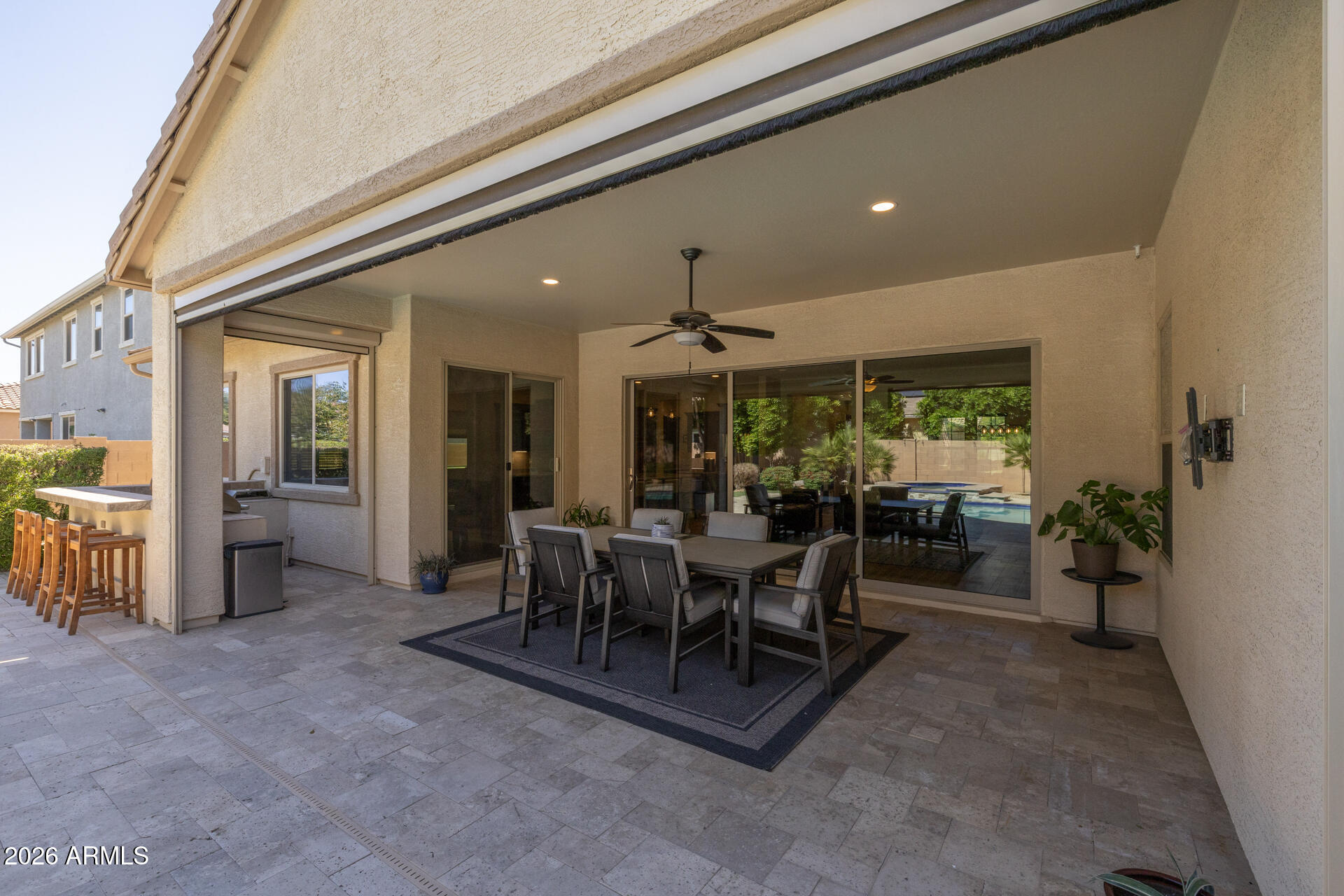 3524 E LOMA VISTA Street