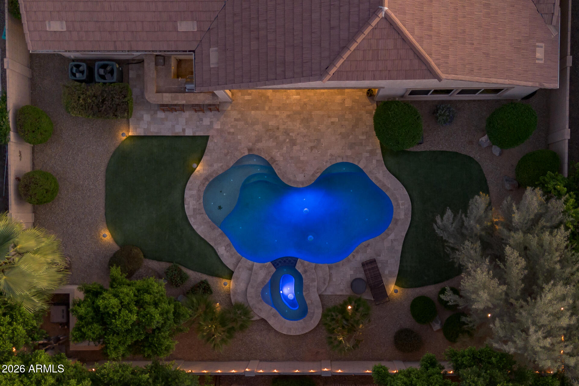 3524 E LOMA VISTA Street