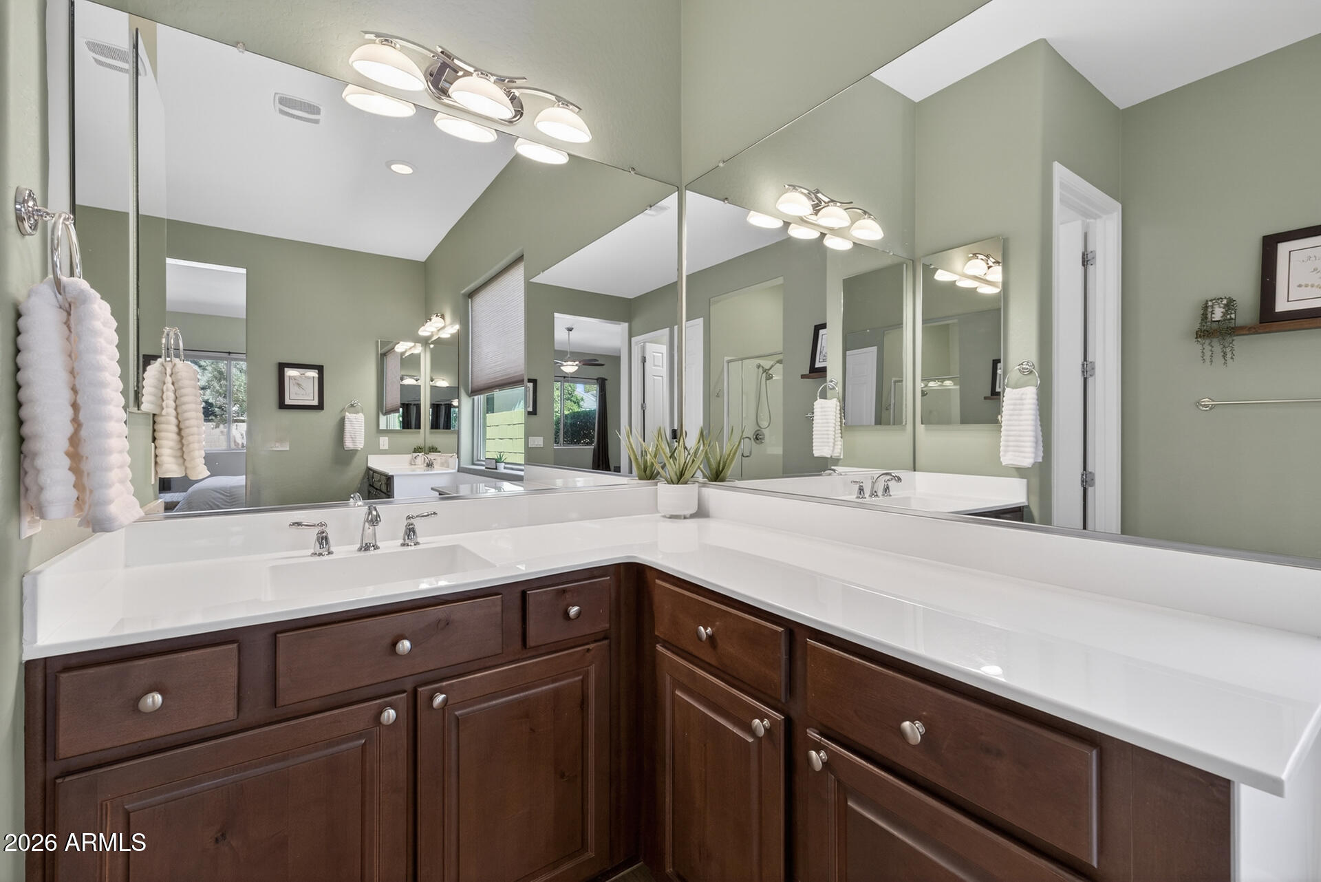 3524 E LOMA VISTA Street