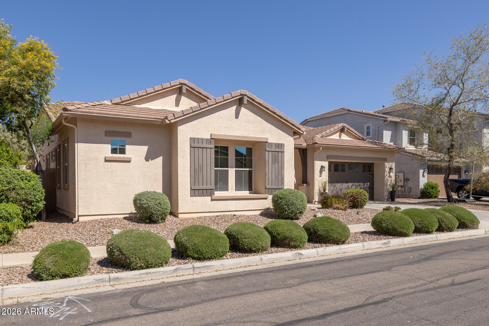 3524 E LOMA VISTA Street