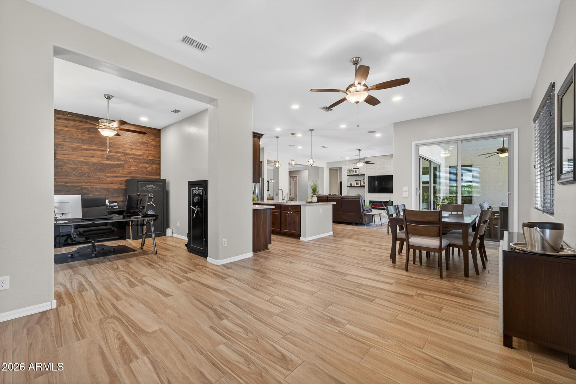 3524 E LOMA VISTA Street