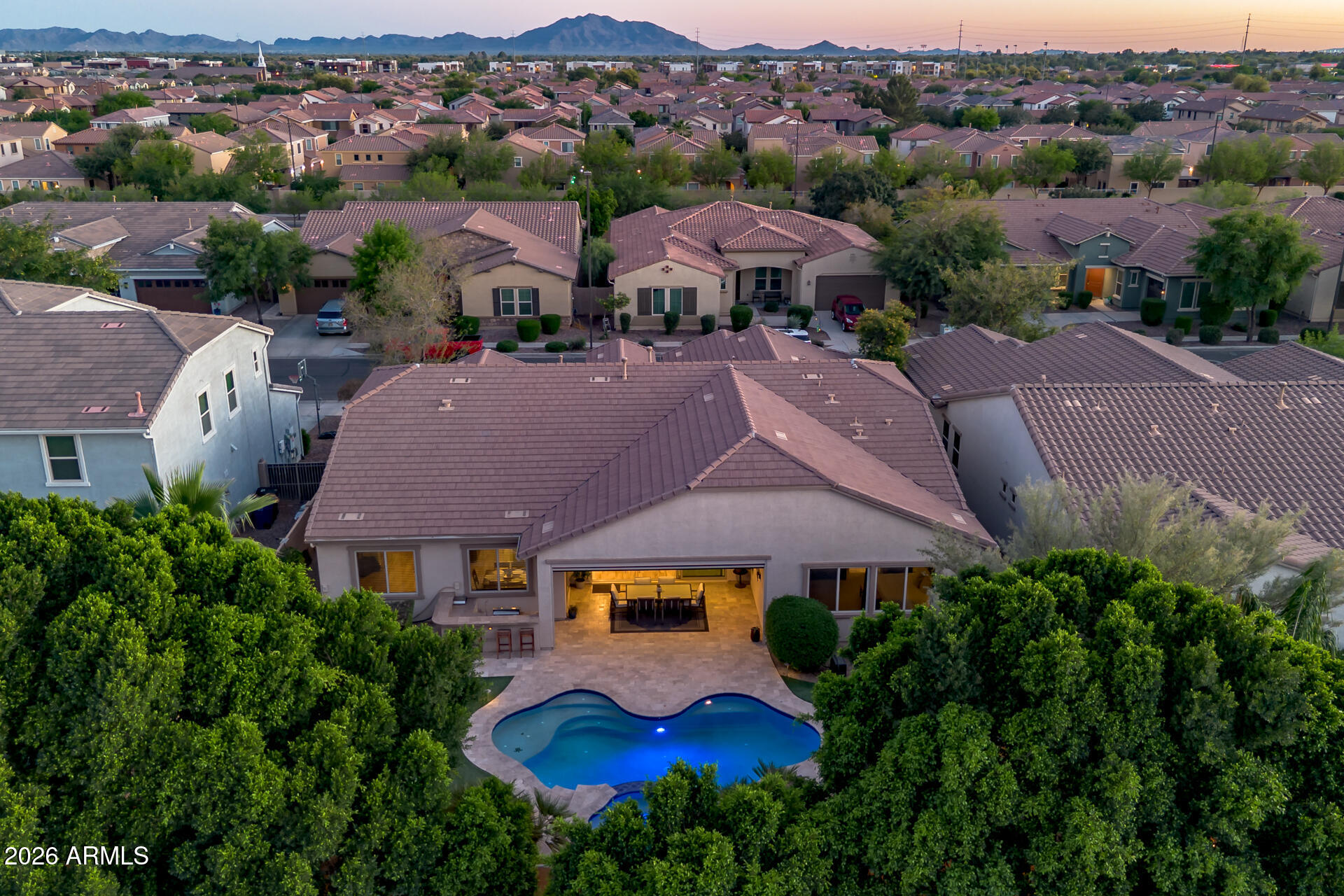 3524 E LOMA VISTA Street