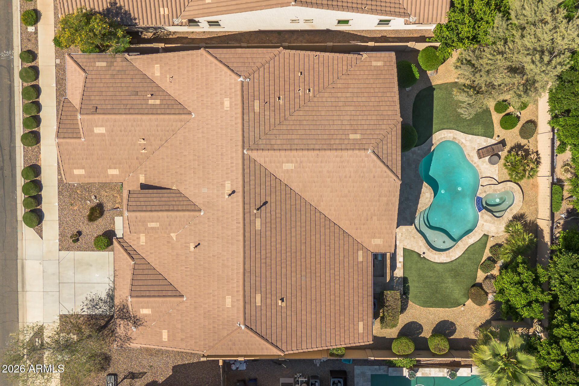 3524 E LOMA VISTA Street