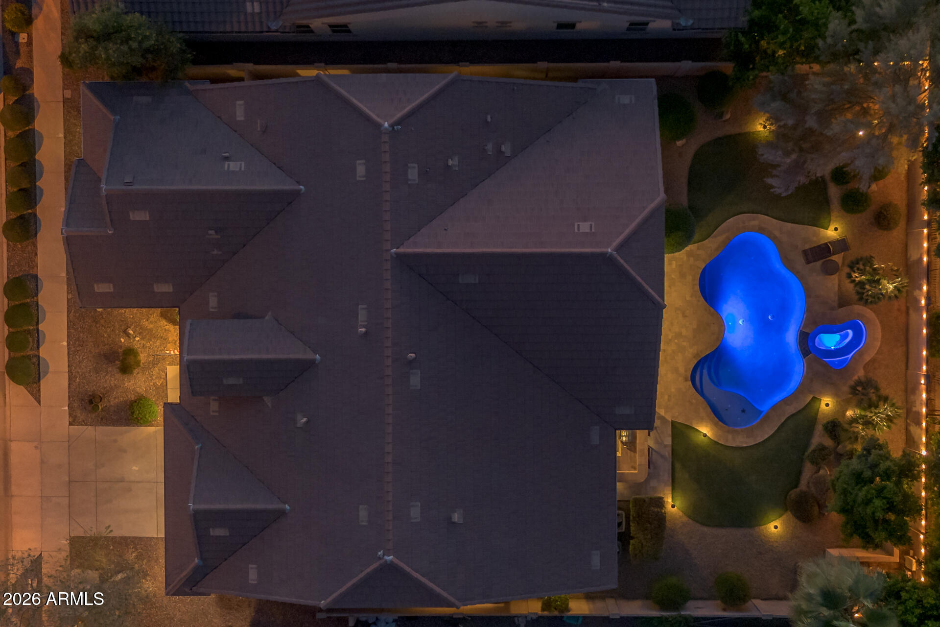 3524 E LOMA VISTA Street