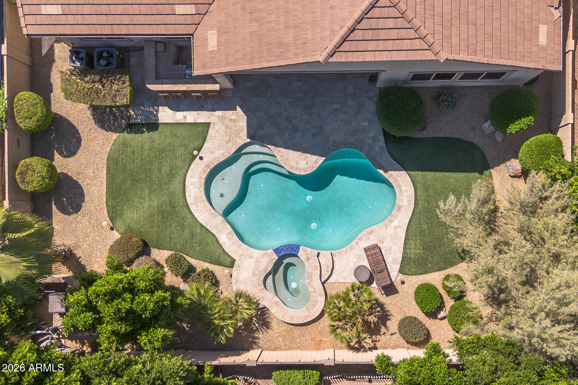 3524 E LOMA VISTA Street