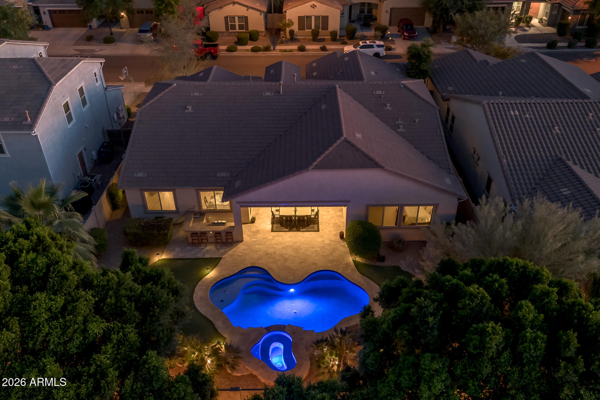 3524 E LOMA VISTA Street