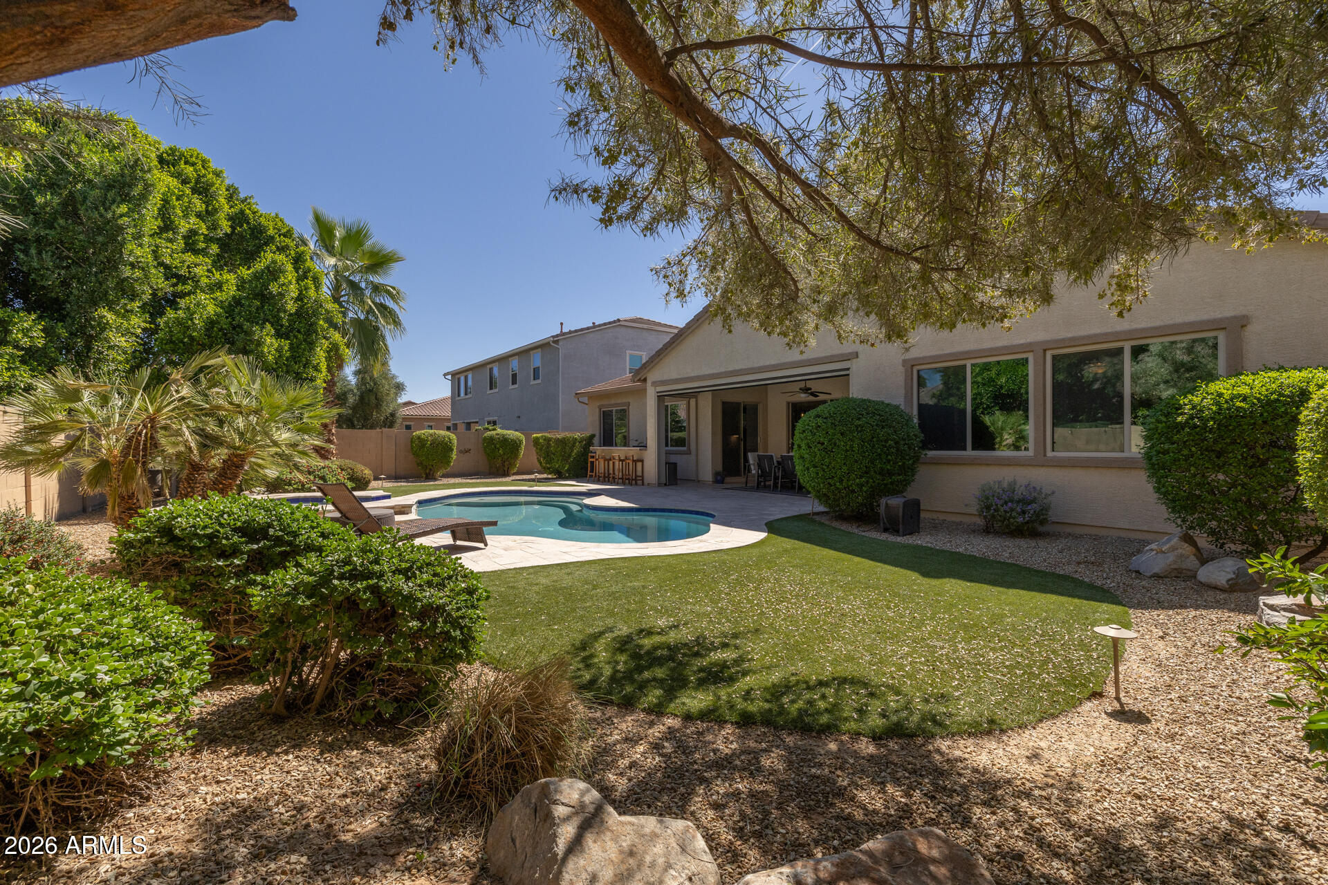 3524 E LOMA VISTA Street