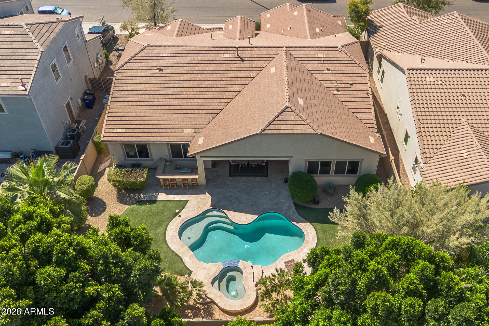 3524 E LOMA VISTA Street