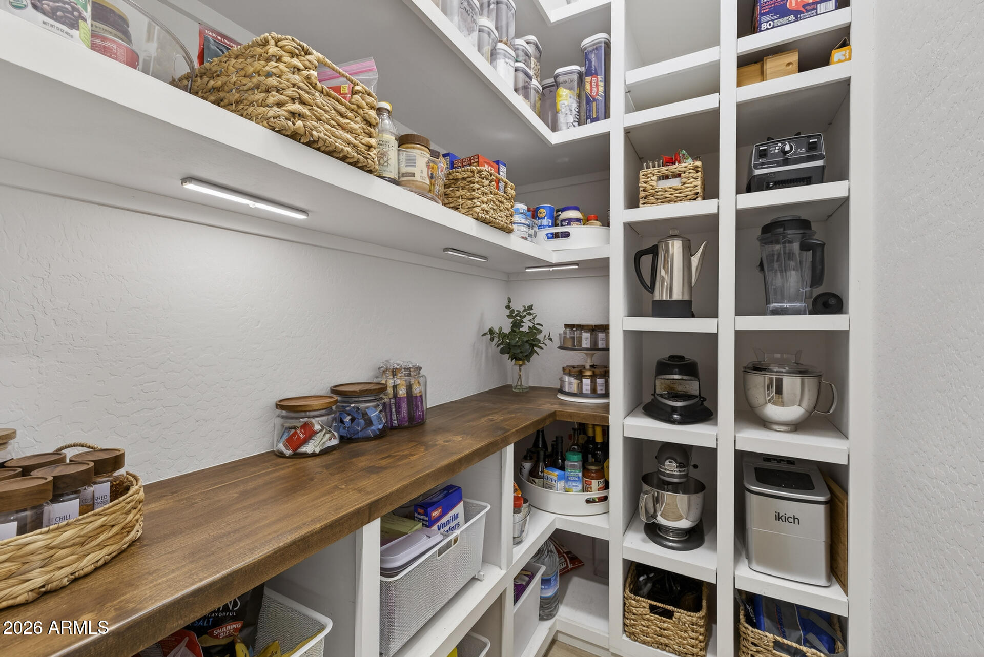 3524 E LOMA VISTA Street